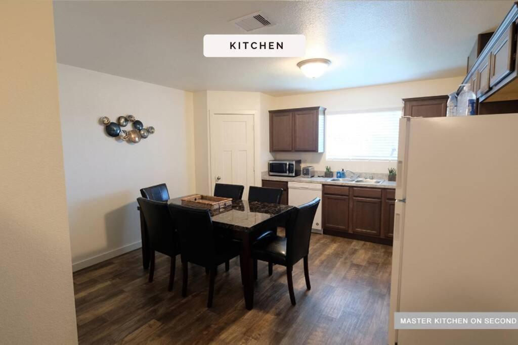 3 Story, 3 Bdrm, 4 Beds, 2 Bath, North Houston, Iah - 10B Villa Exterior foto